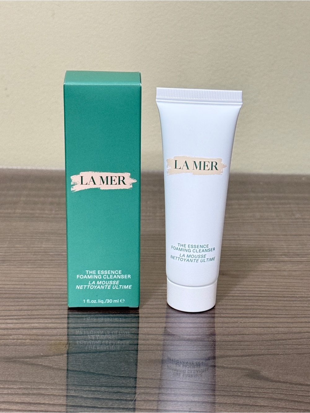 La Mer The Essence Foaming Cleanser travel size 1oz(30ml)